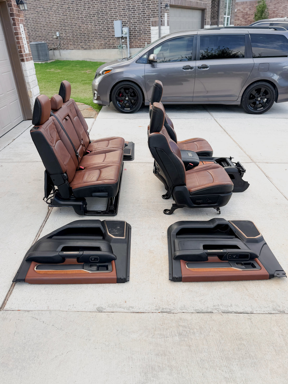 2020 Ram 2500/3500 Laramie Longhorn Megacab Interior - Seats, Console, Door Panels