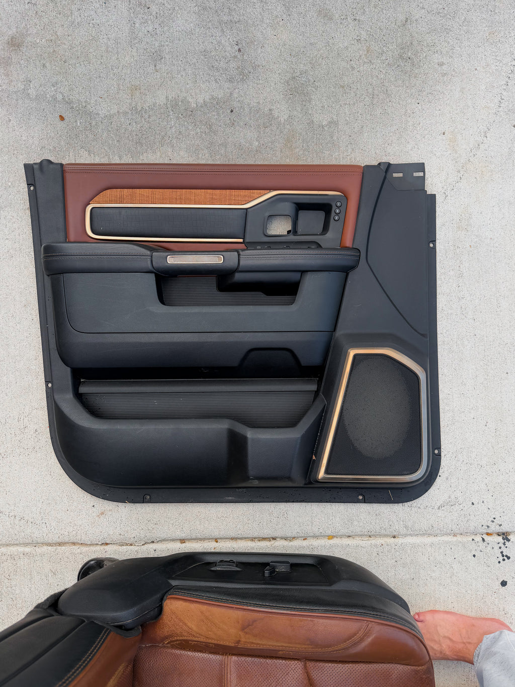 2020 Ram 2500/3500 Laramie Longhorn Megacab Interior - Seats, Console, Door Panels