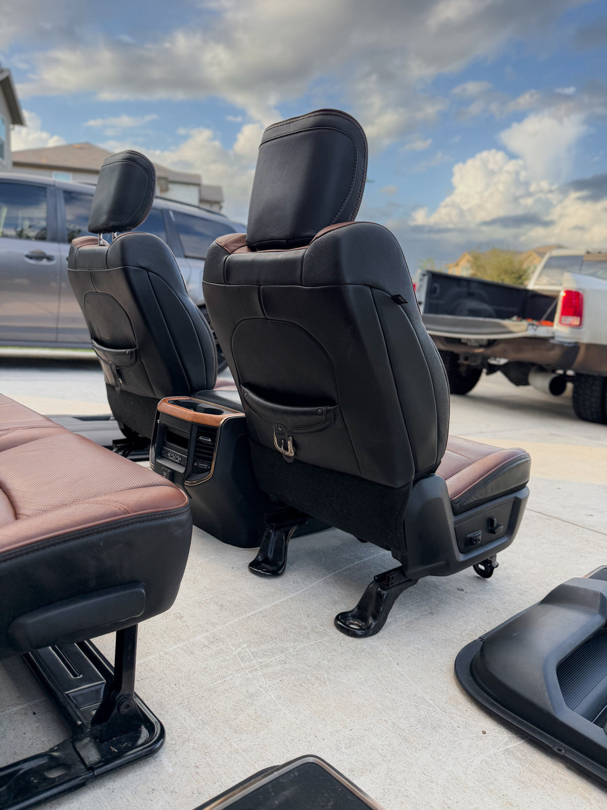 2020 Ram 2500/3500 Laramie Longhorn Megacab Interior - Seats, Console, Door Panels